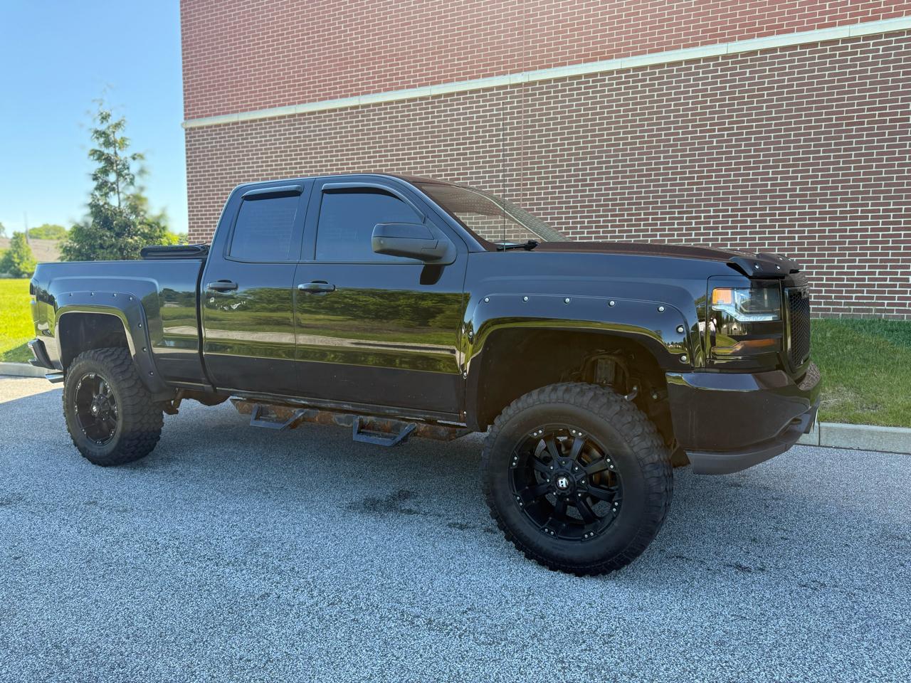Chevrolet Silverado 1500 4WD Double Cab 143.5" Custom 2017