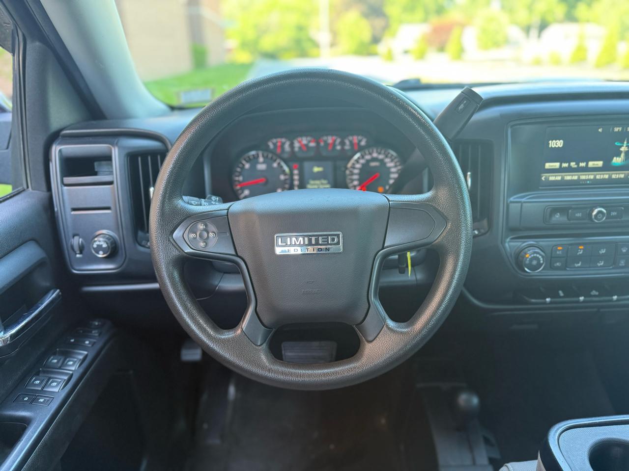 Chevrolet Silverado 1500 4WD Double Cab 143.5" Custom 2017