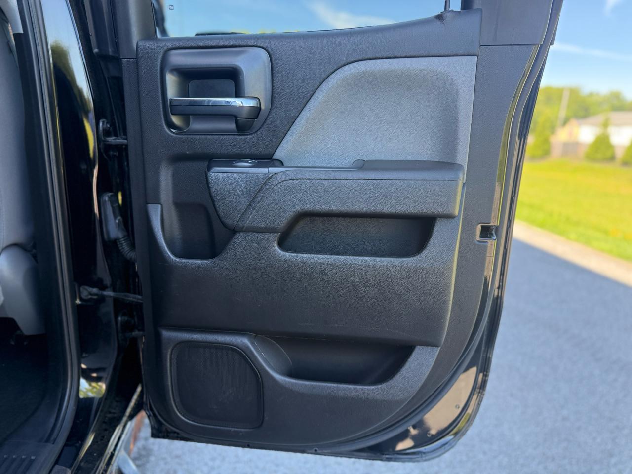 Chevrolet Silverado 1500 4WD Double Cab 143.5" Custom 2017