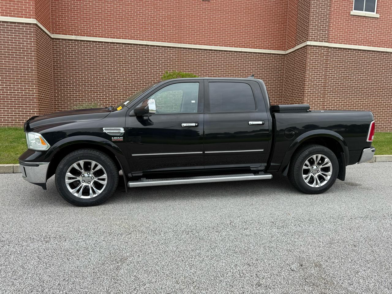 RAM 1500 4WD Crew Cab 140.5" Longhorn 2014
