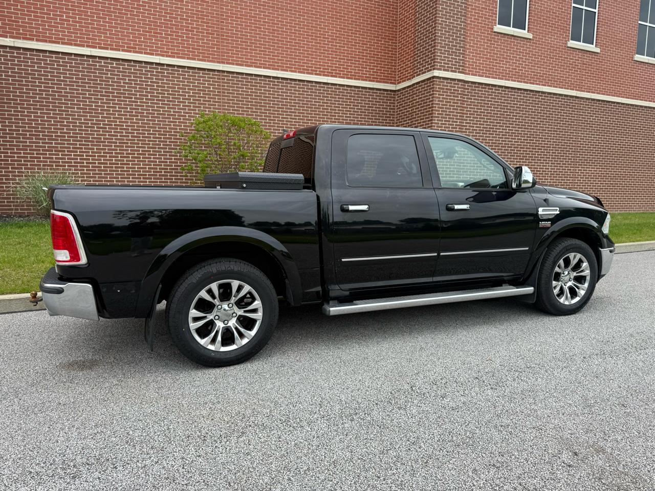 RAM 1500 4WD Crew Cab 140.5" Longhorn 2014