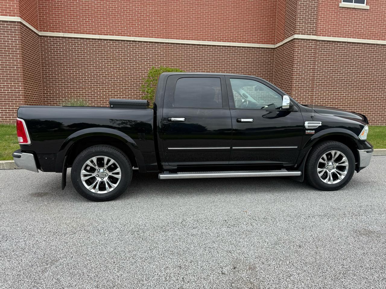 RAM 1500 4WD Crew Cab 140.5" Longhorn 2014