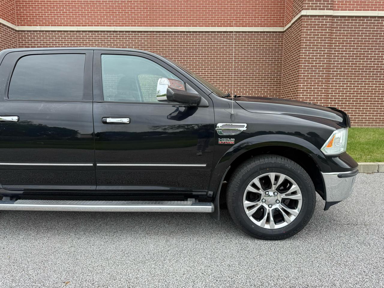 RAM 1500 4WD Crew Cab 140.5" Longhorn 2014