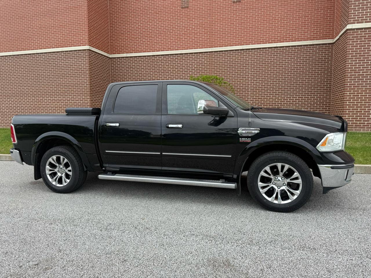 RAM 1500 4WD Crew Cab 140.5" Longhorn 2014