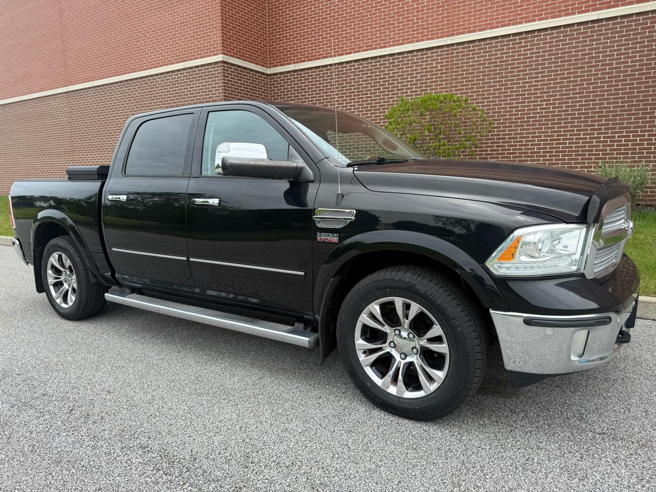 RAM 1500 4WD Crew Cab 140.5" Longhorn 2014
