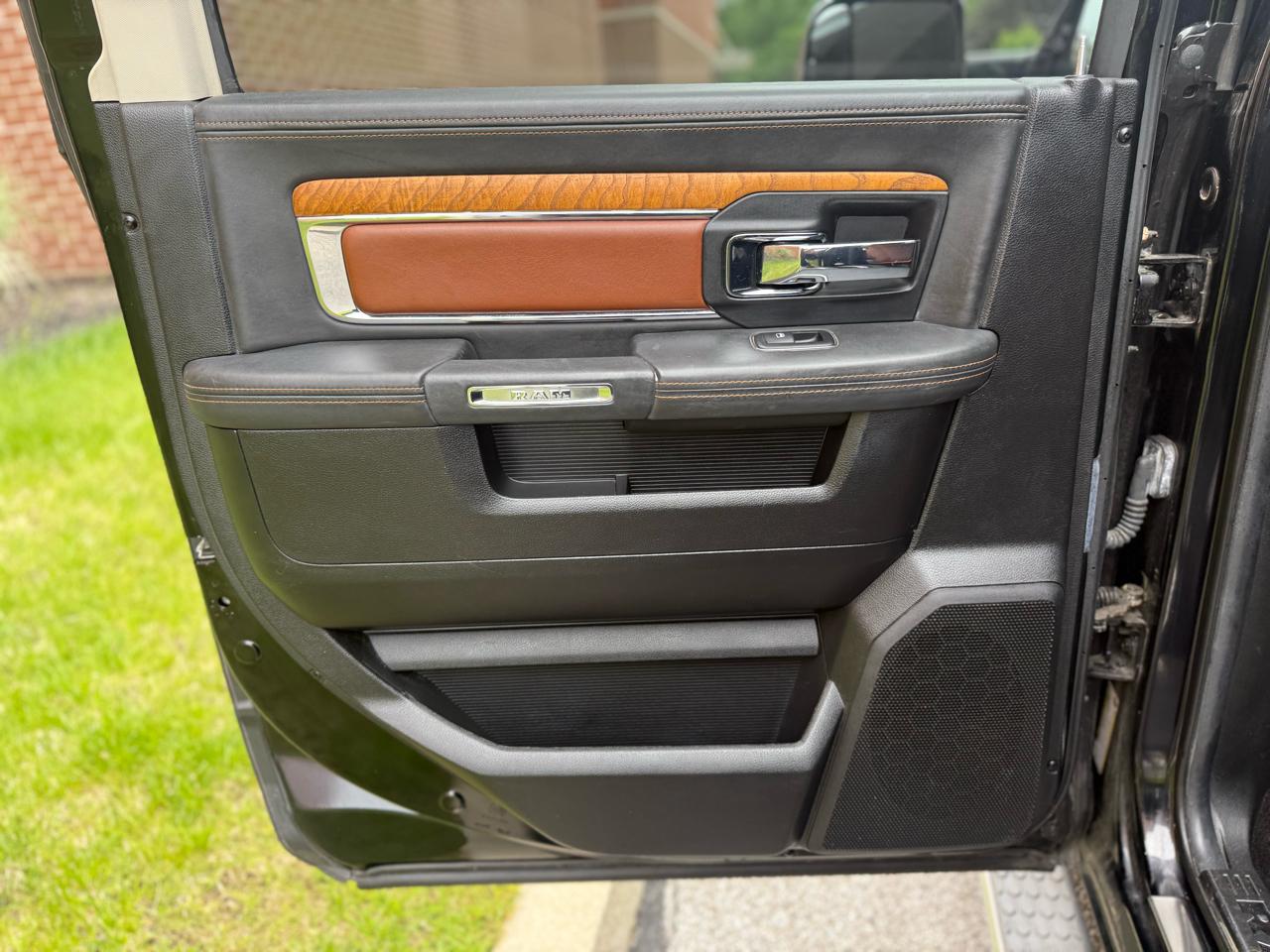 RAM 1500 4WD Crew Cab 140.5" Longhorn 2014