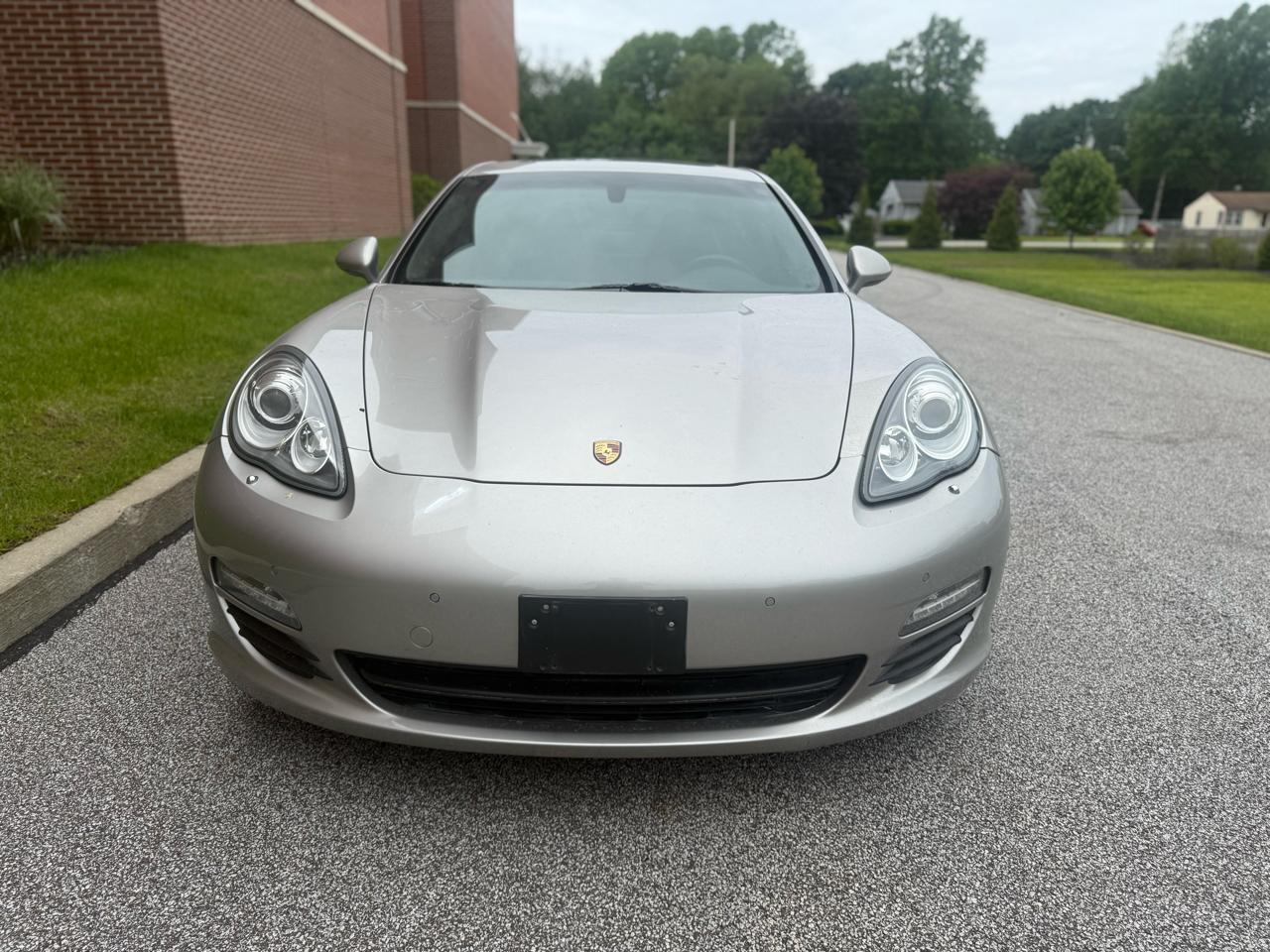 Porsche Panamera 4dr HB 2011