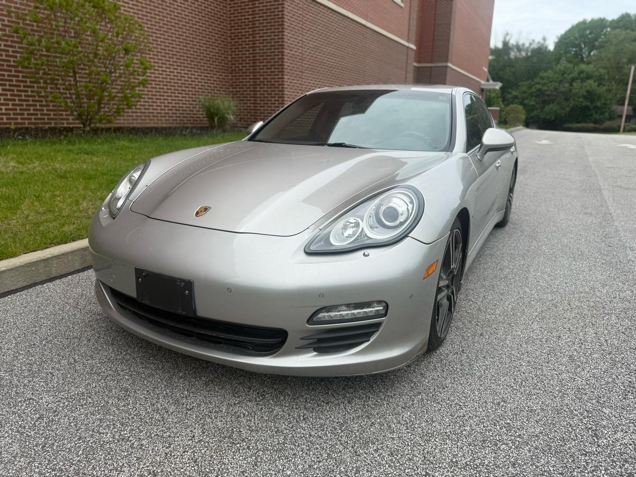Porsche Panamera 4dr HB 2011