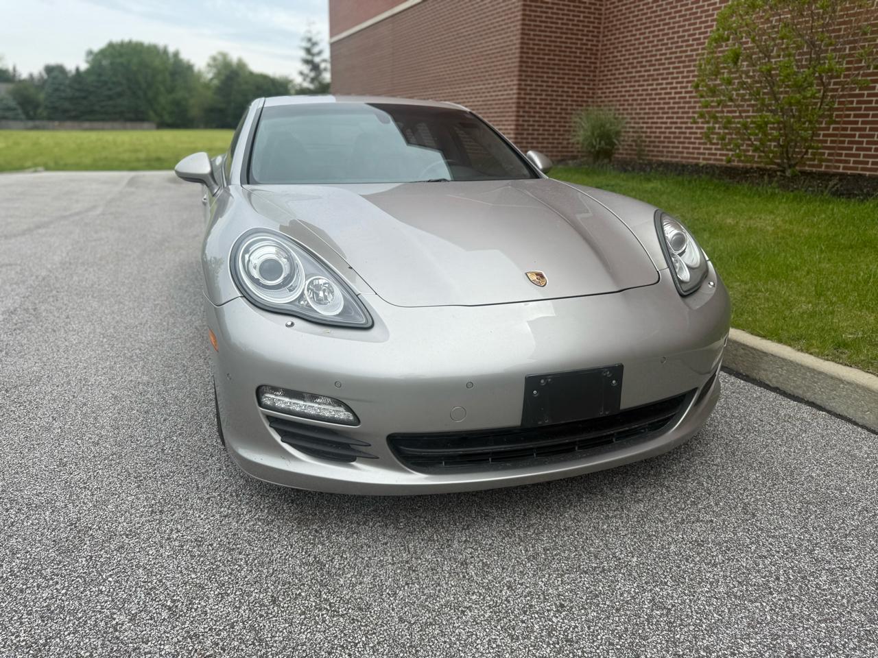 Porsche Panamera 4dr HB 2011