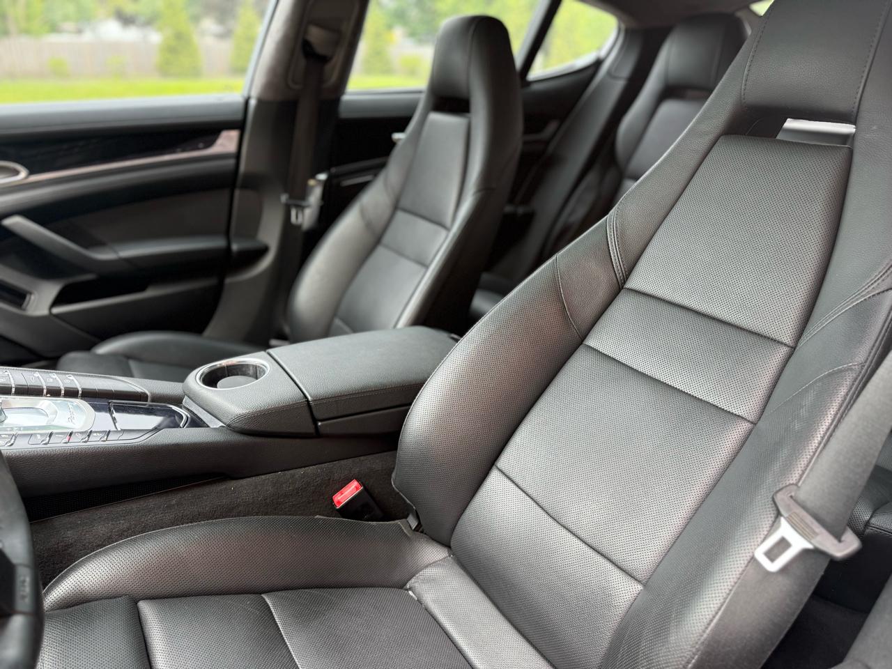 Porsche Panamera 4dr HB 2011