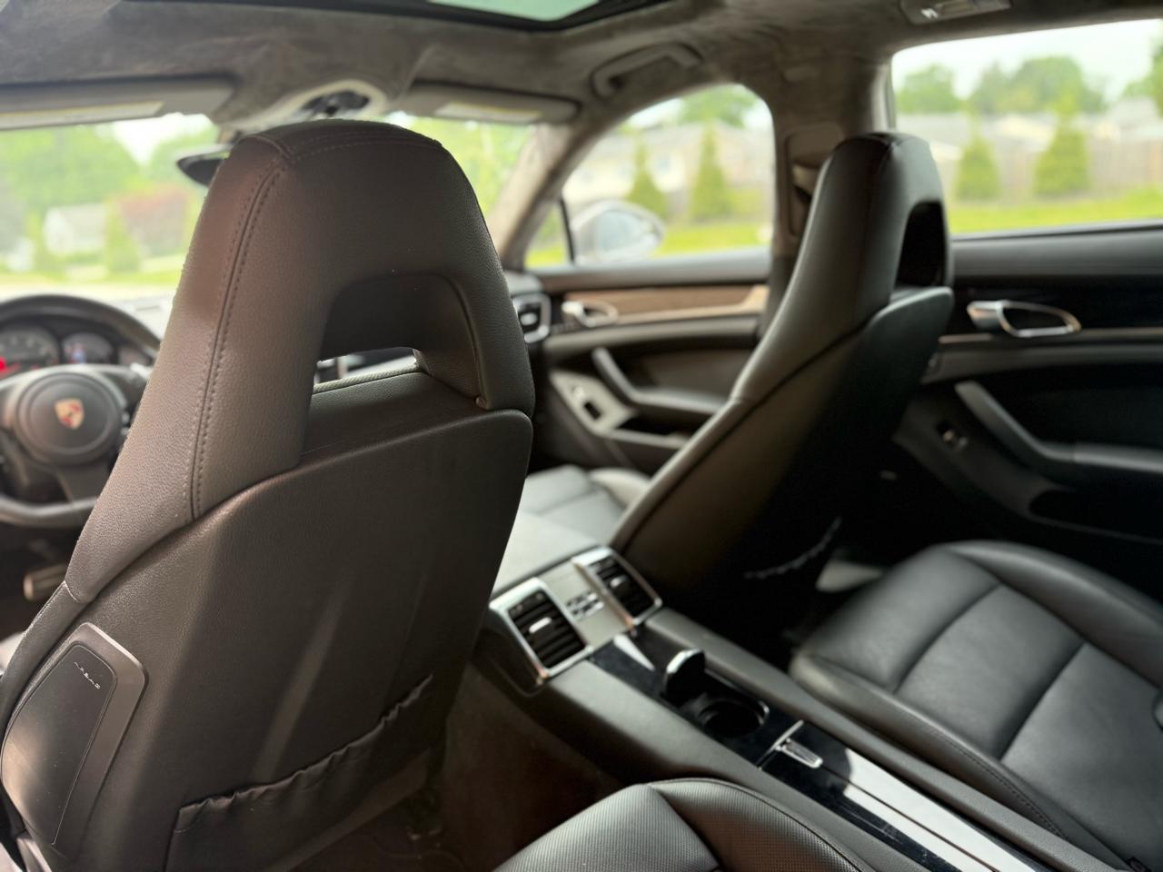 Porsche Panamera 4dr HB 2011