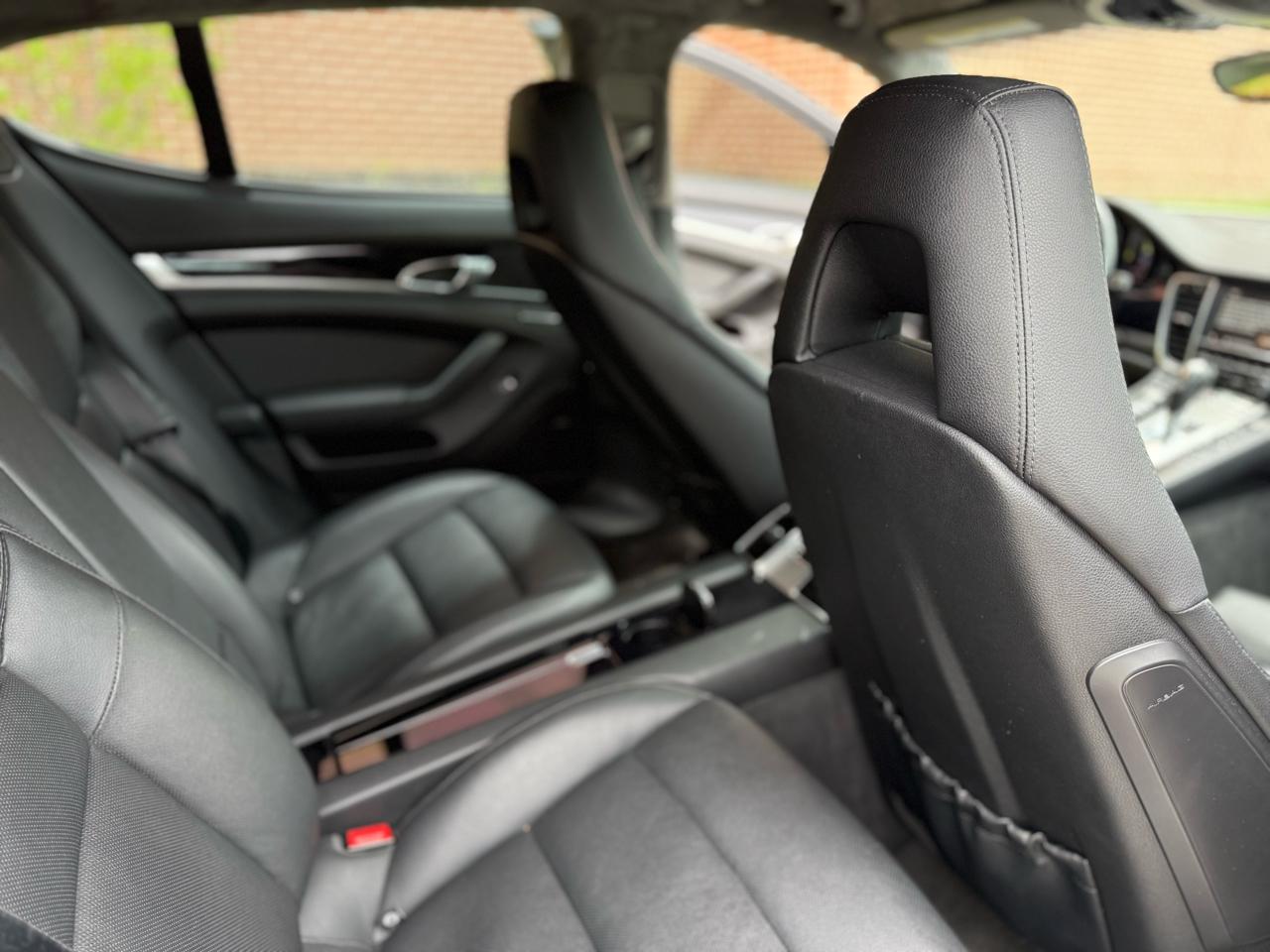 Porsche Panamera 4dr HB 2011