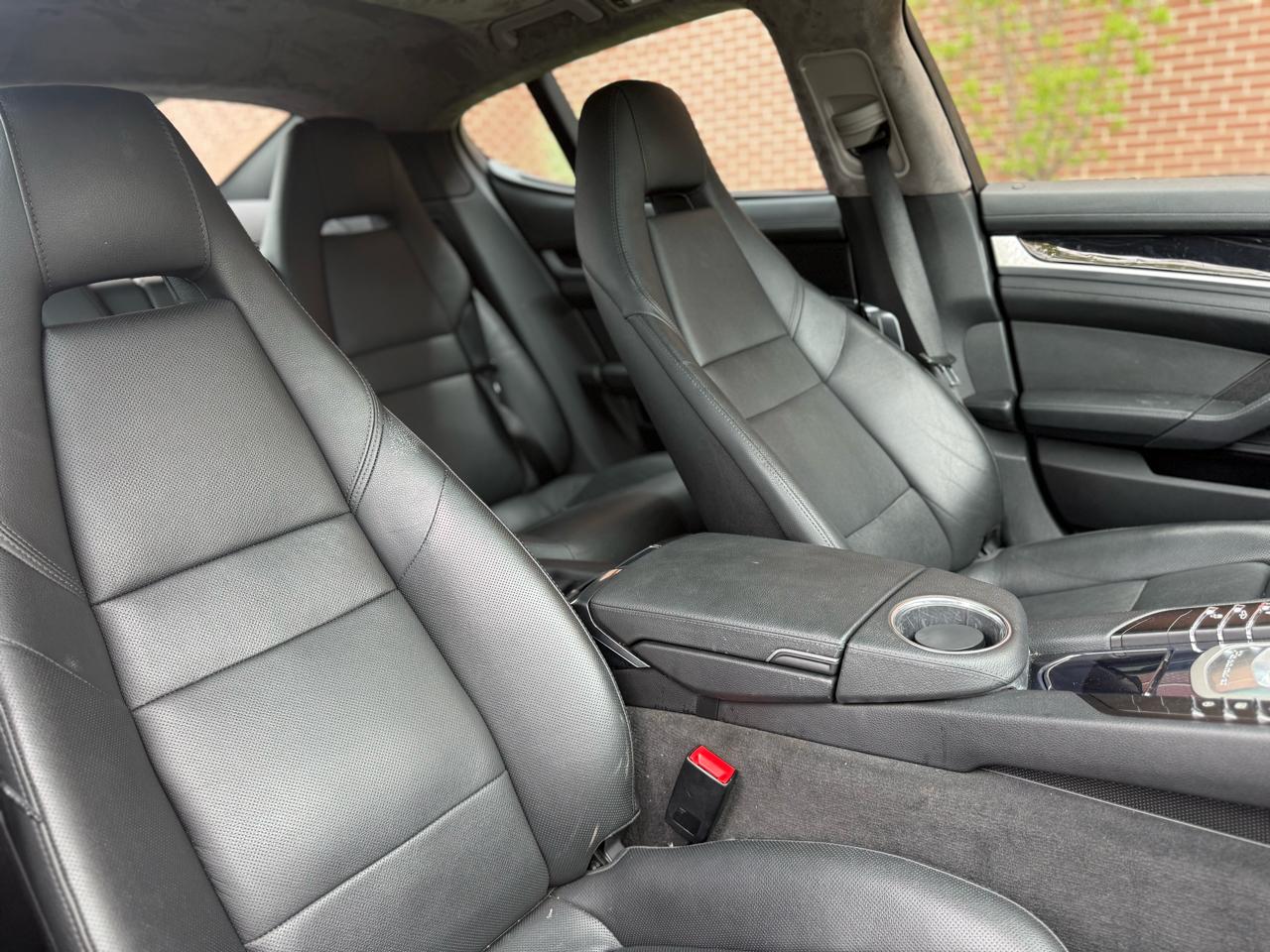 Porsche Panamera 4dr HB 2011