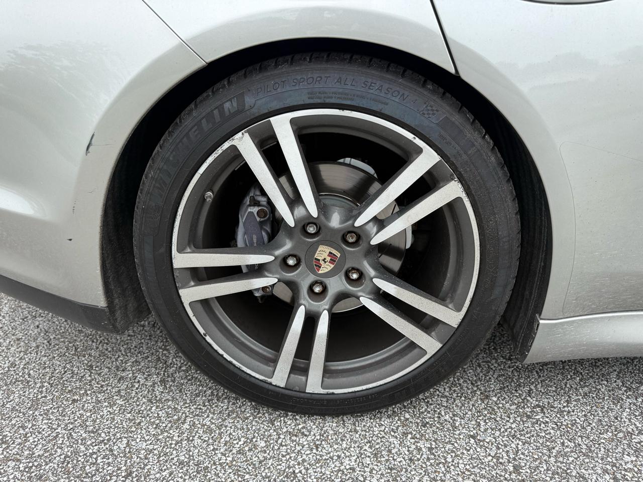Porsche Panamera 4dr HB 2011