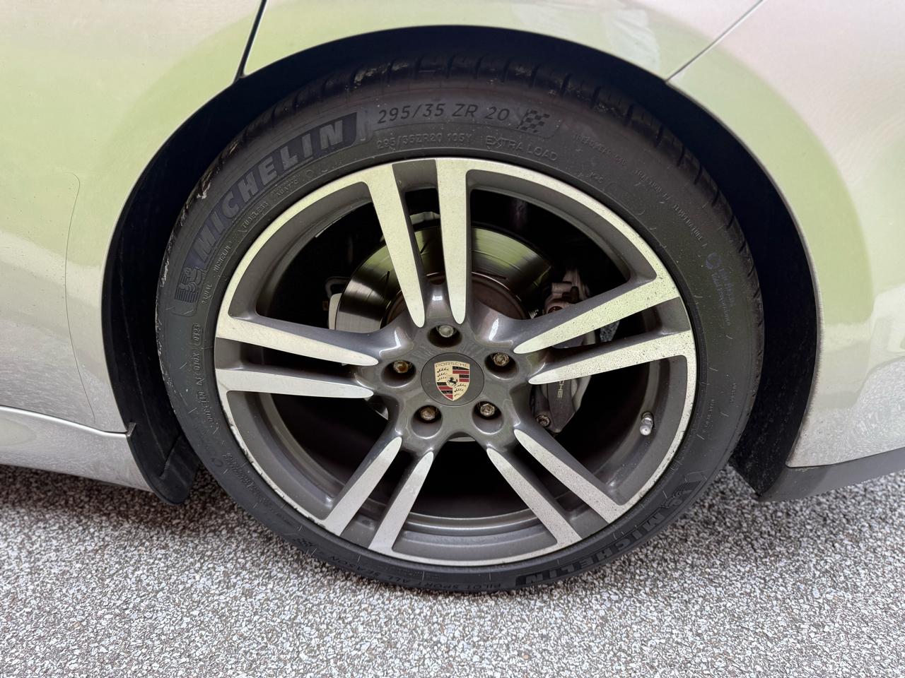 Porsche Panamera 4dr HB 2011