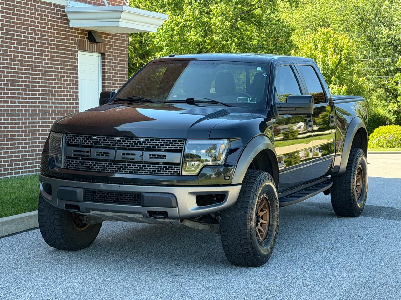 2012 Ford F-150 4WD SuperCrew 145" SVT Raptor