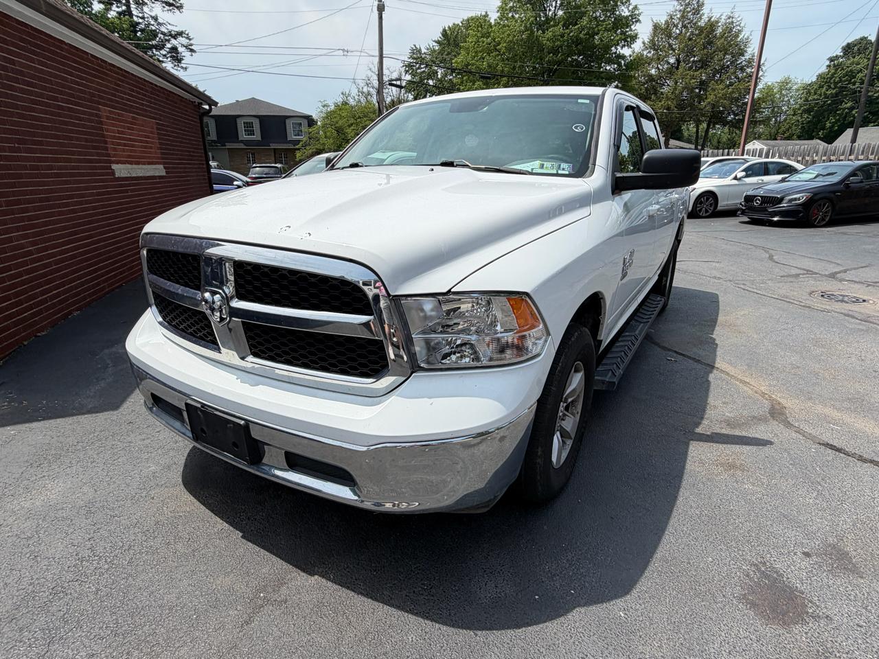 2021 RAM 1500 Classic SLT 4x4 Crew Cab 5'7's photo