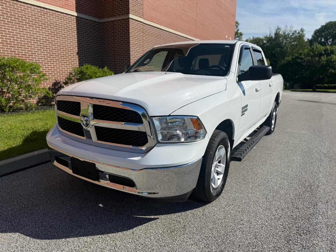 RAM 1500 Classic SLT 4x4 Crew Cab 5'7" Box 2021