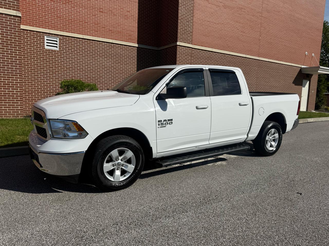 RAM 1500 Classic SLT 4x4 Crew Cab 5'7" Box 2021