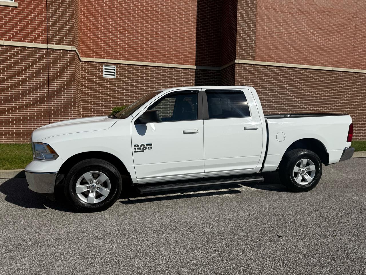 RAM 1500 Classic SLT 4x4 Crew Cab 5'7" Box 2021
