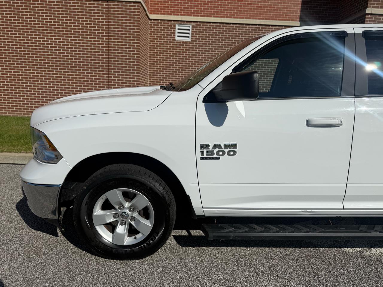 RAM 1500 Classic SLT 4x4 Crew Cab 5'7" Box 2021