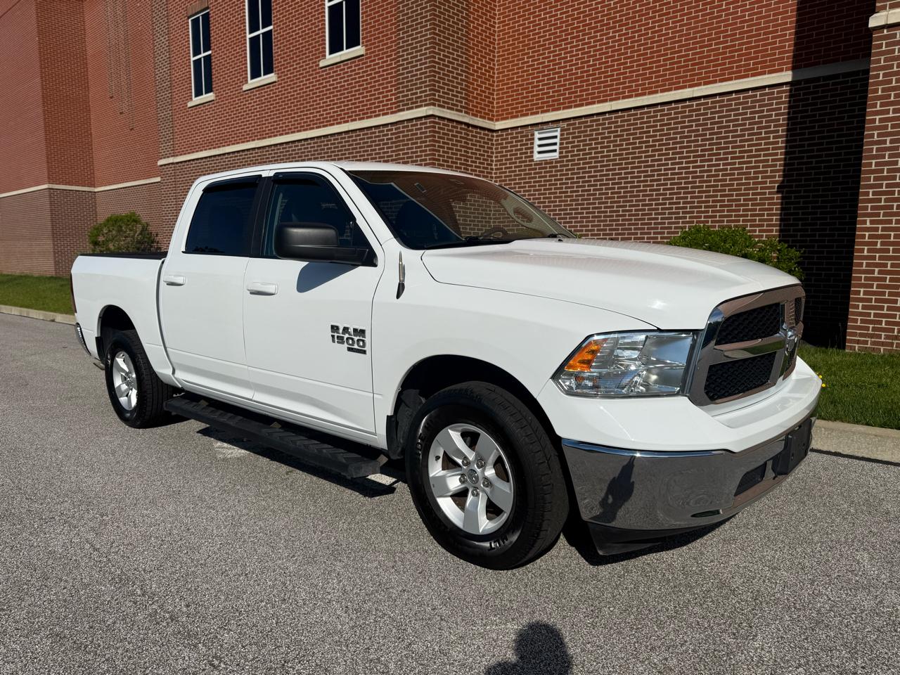 RAM 1500 Classic SLT 4x4 Crew Cab 5'7" Box 2021