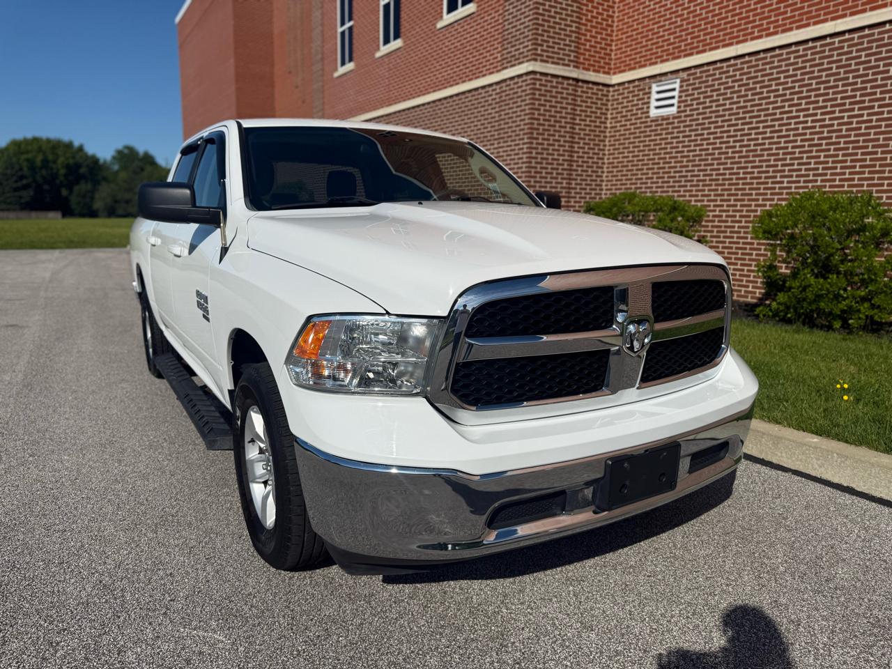 RAM 1500 Classic SLT 4x4 Crew Cab 5'7" Box 2021