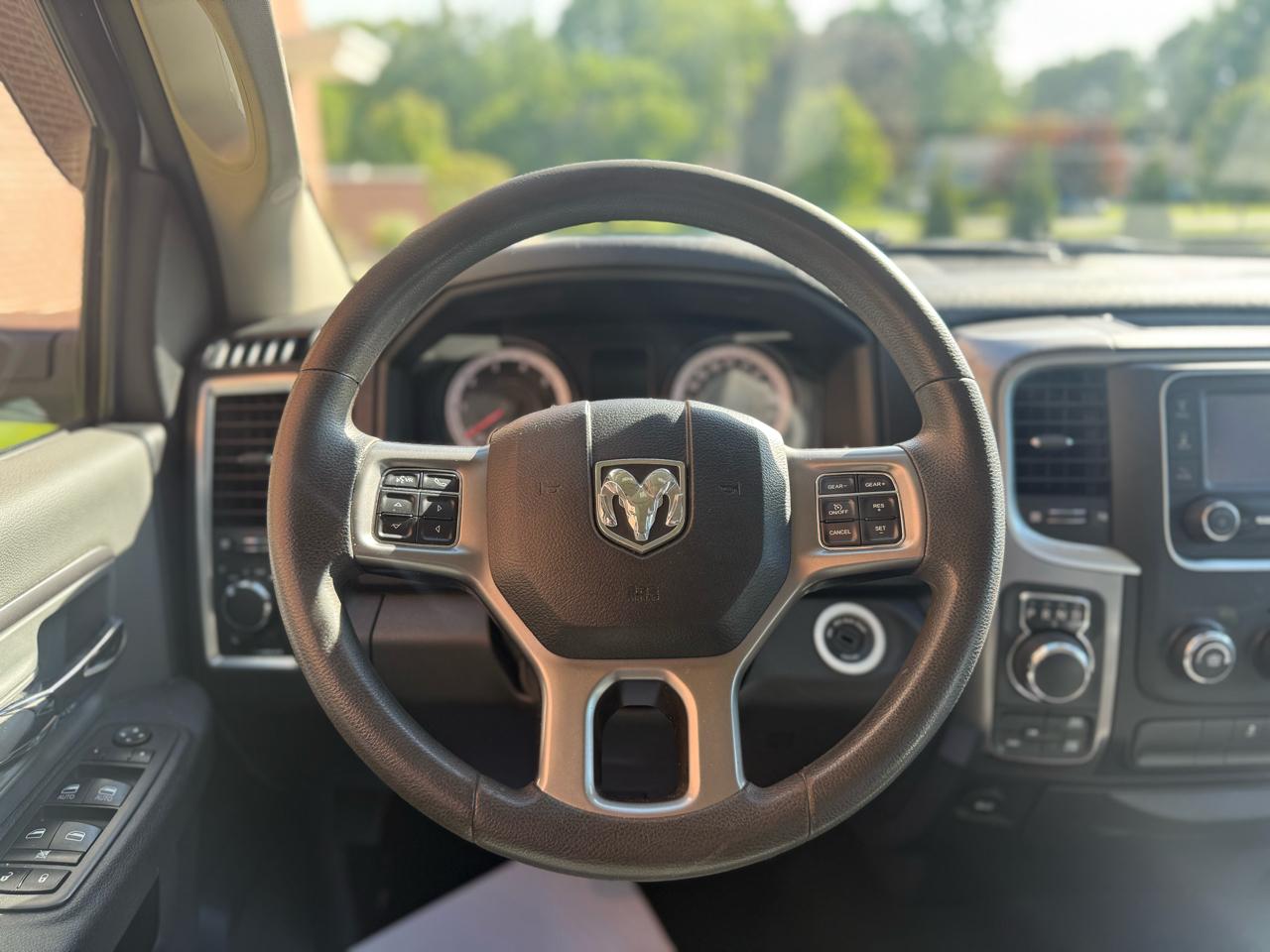 RAM 1500 Classic SLT 4x4 Crew Cab 5'7" Box 2021