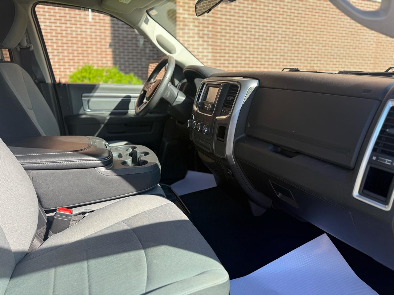 RAM 1500 Classic SLT 4x4 Crew Cab 5'7" Box 2021