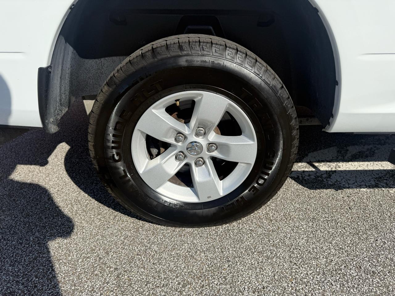 RAM 1500 Classic SLT 4x4 Crew Cab 5'7" Box 2021