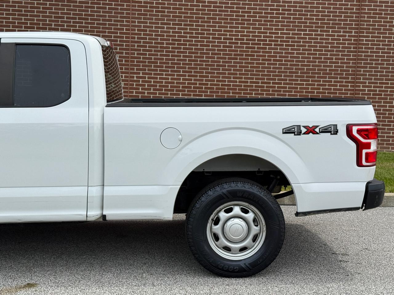 Ford F-150 XLT 4WD SuperCab 6.5' Box 2019
