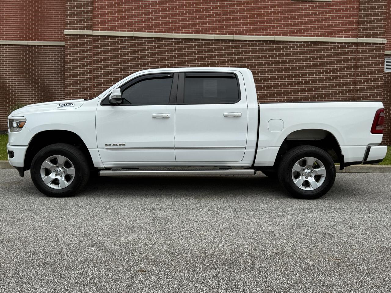 RAM 1500 Big Horn/Lone Star 4x4 Crew Cab 5'7" Box 2019