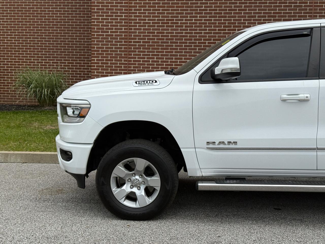 RAM 1500 Big Horn/Lone Star 4x4 Crew Cab 5'7" Box 2019