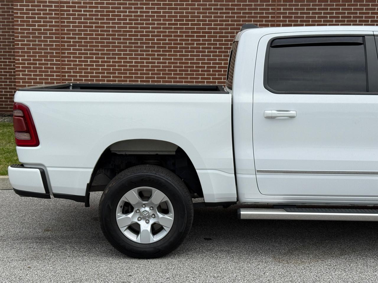RAM 1500 Big Horn/Lone Star 4x4 Crew Cab 5'7" Box 2019