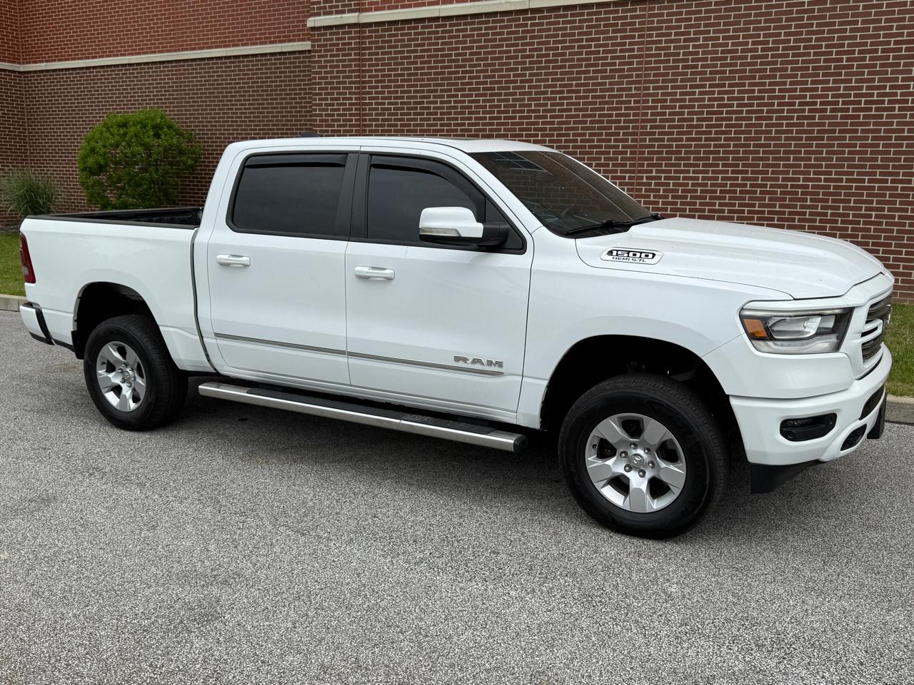 RAM 1500 Big Horn/Lone Star 4x4 Crew Cab 5'7" Box 2019