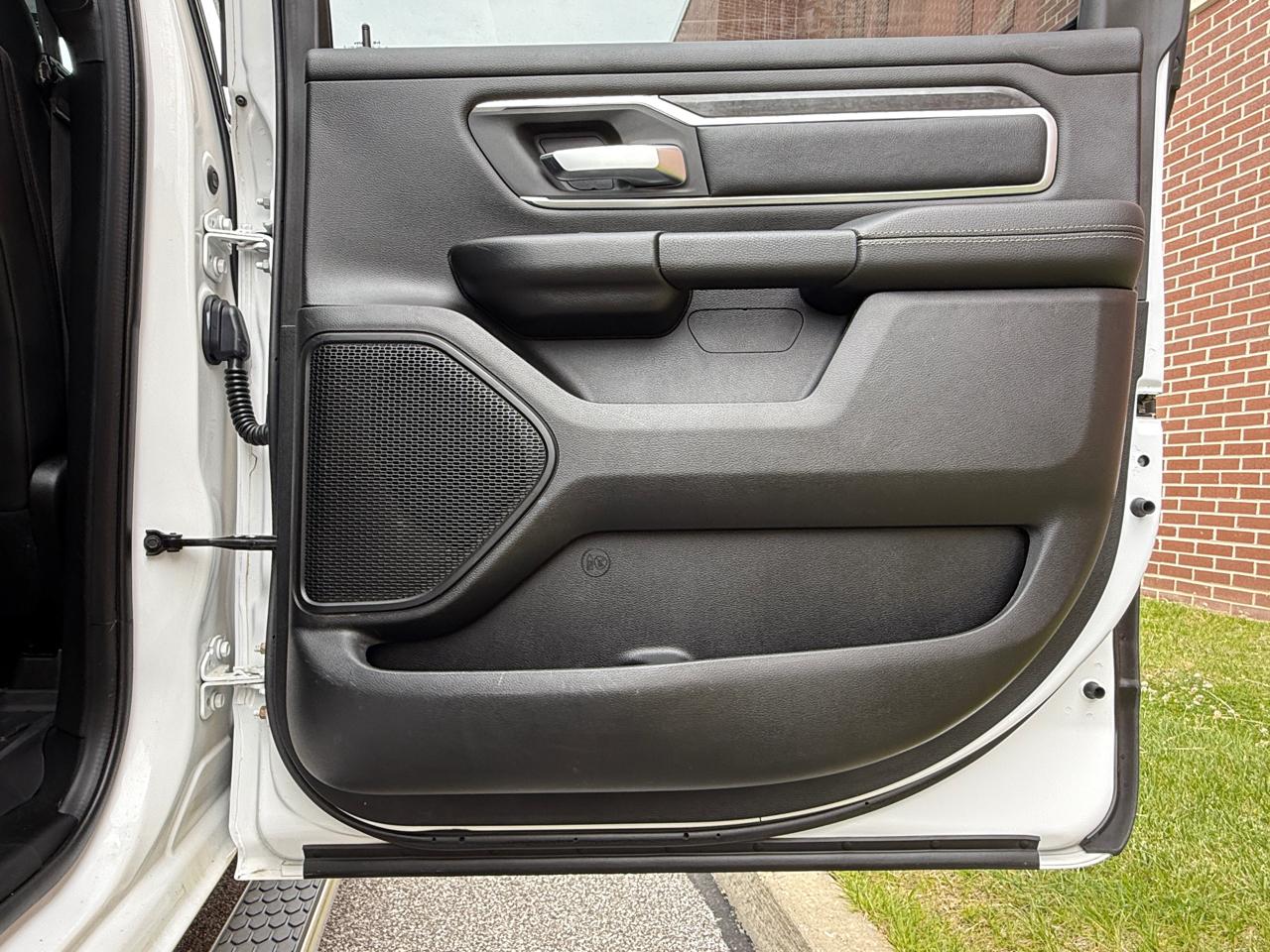 RAM 1500 Big Horn/Lone Star 4x4 Crew Cab 5'7" Box 2019