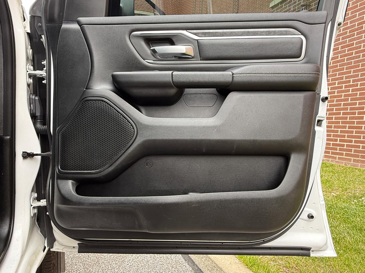 RAM 1500 Big Horn/Lone Star 4x4 Crew Cab 5'7" Box 2019