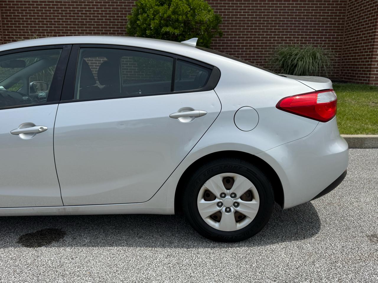 Kia Forte 4dr Sdn Auto LX 2015
