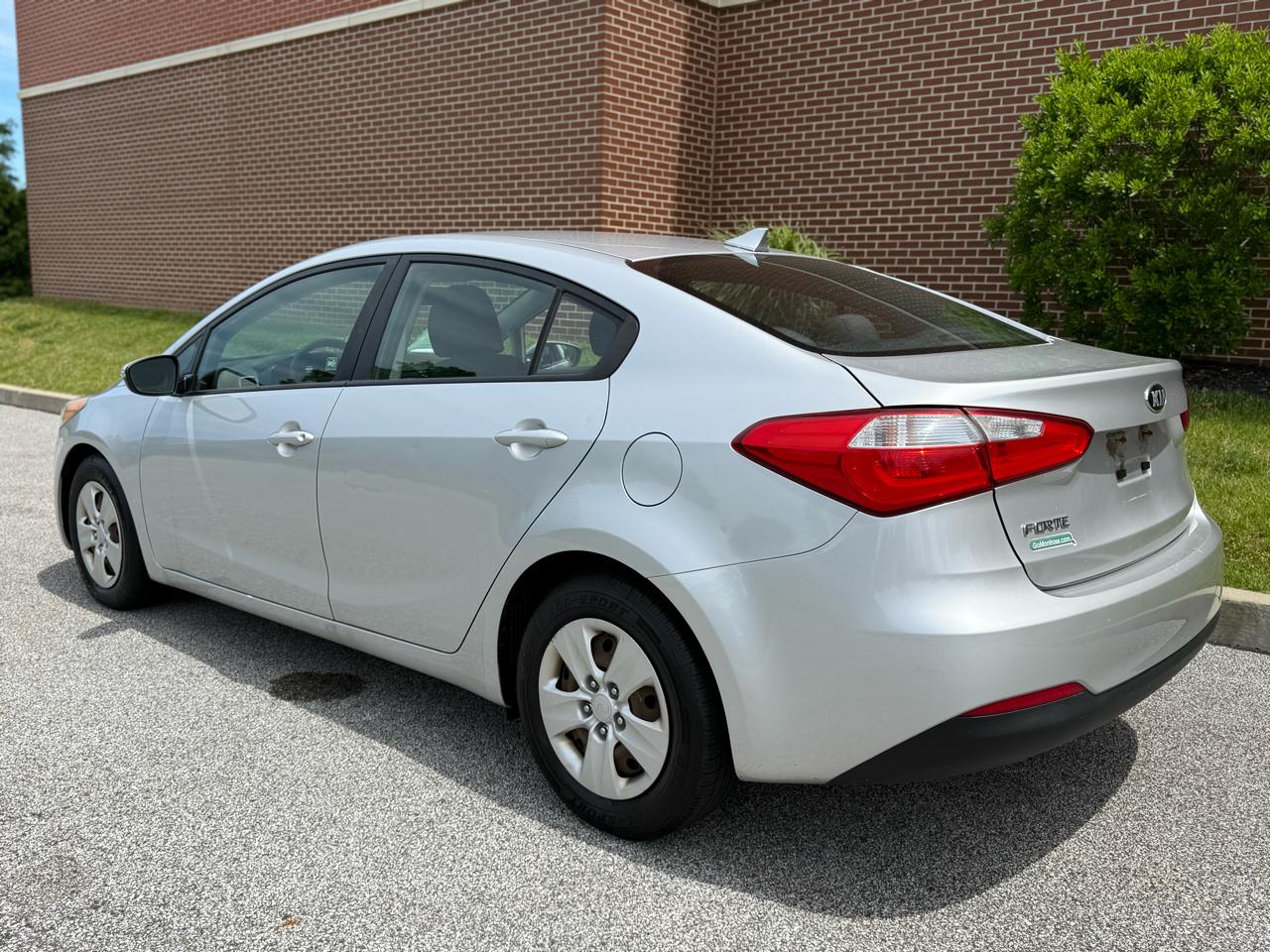 Kia Forte 4dr Sdn Auto LX 2015