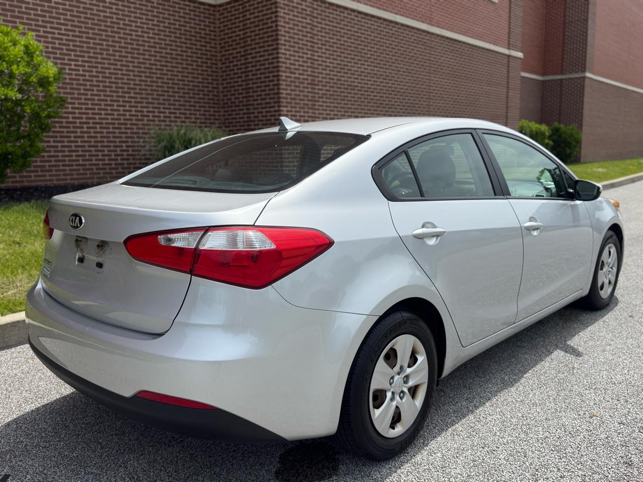 Kia Forte 4dr Sdn Auto LX 2015
