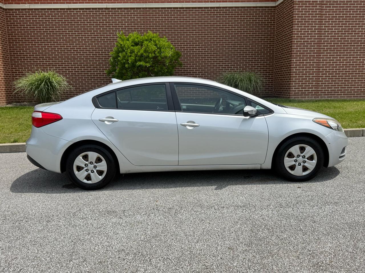 Kia Forte 4dr Sdn Auto LX 2015