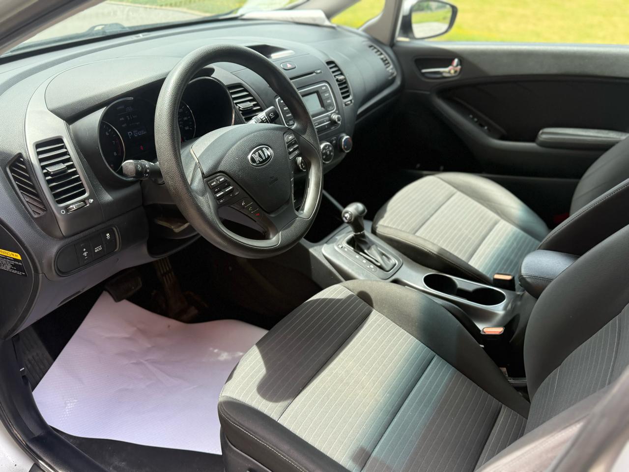 Kia Forte 4dr Sdn Auto LX 2015