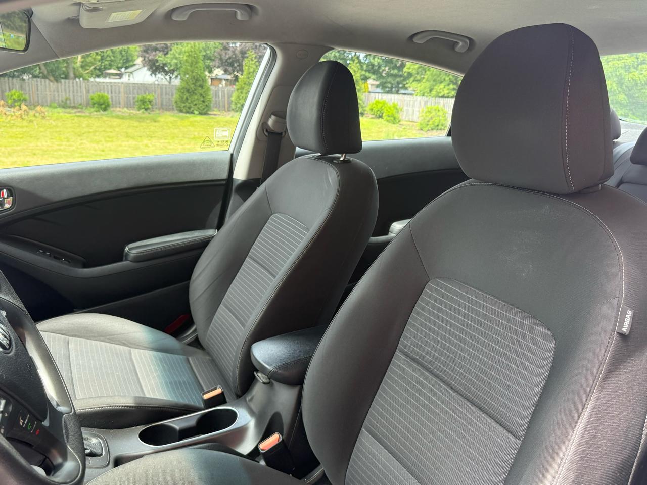 Kia Forte 4dr Sdn Auto LX 2015