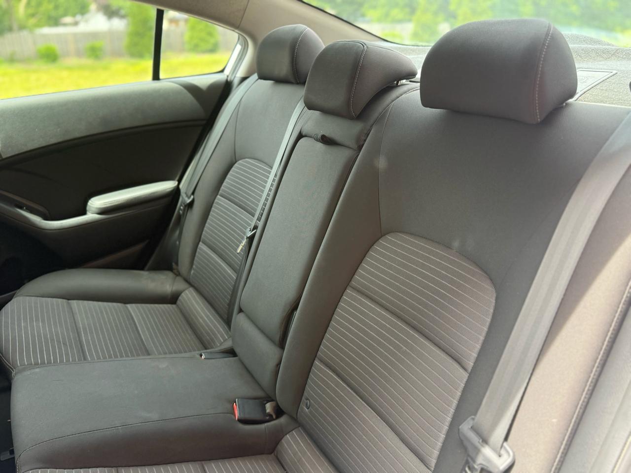Kia Forte 4dr Sdn Auto LX 2015