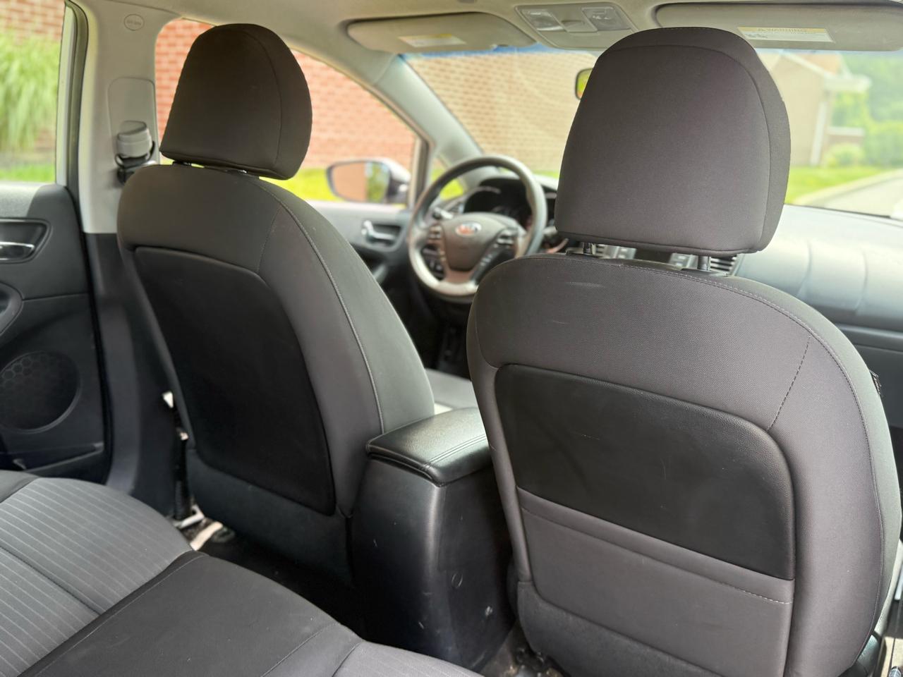 Kia Forte 4dr Sdn Auto LX 2015