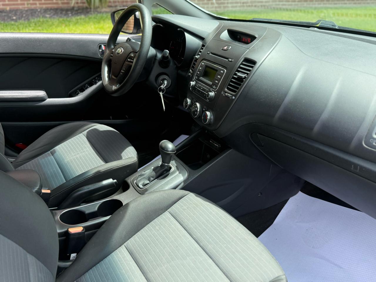 Kia Forte 4dr Sdn Auto LX 2015