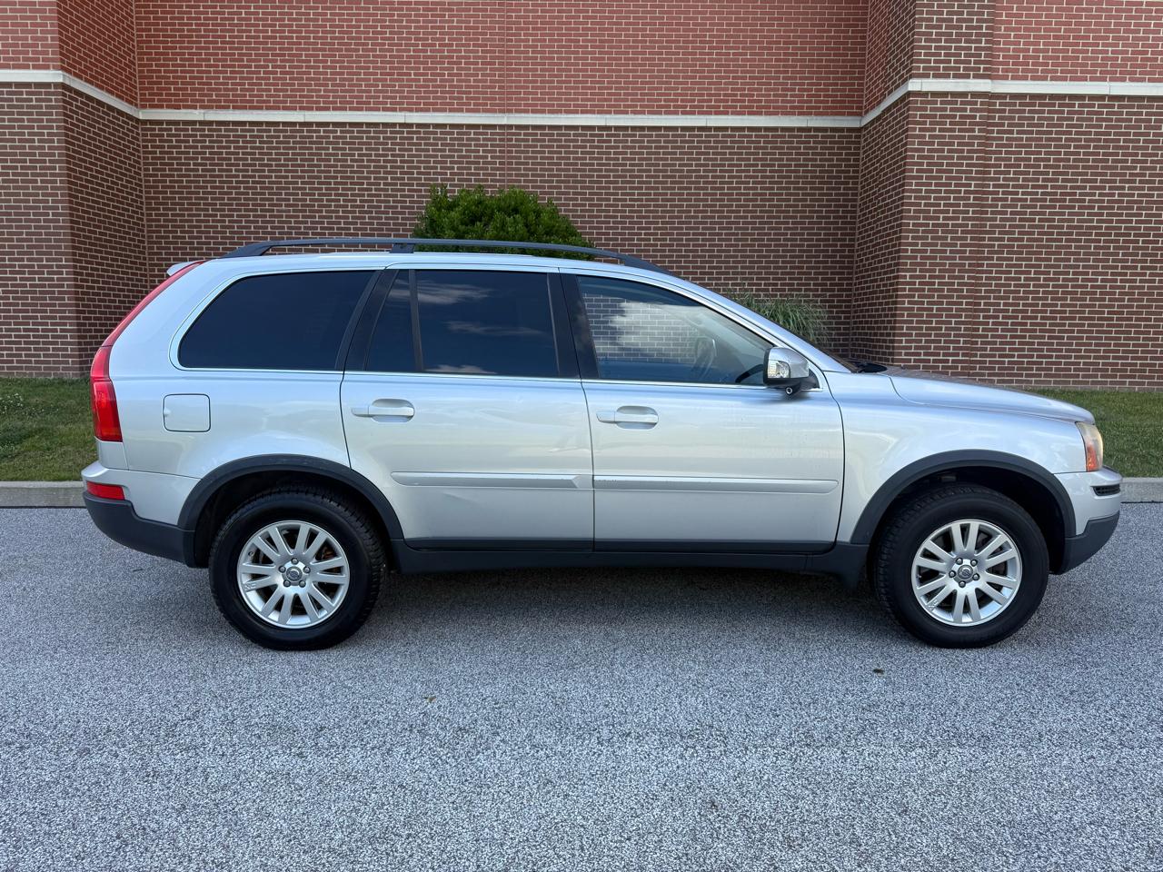 Volvo XC90 AWD 4dr I6 w/Snrf/3rd Row 2008