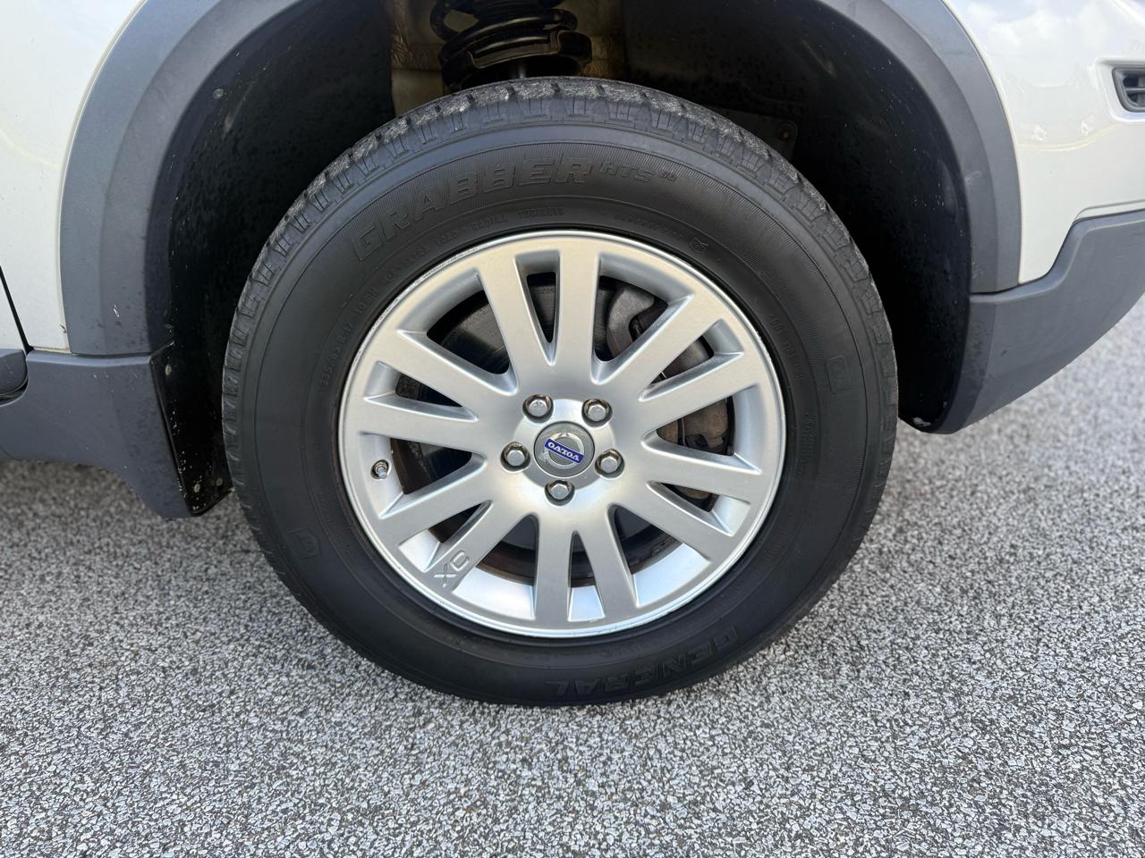 Volvo XC90 AWD 4dr I6 w/Snrf/3rd Row 2008