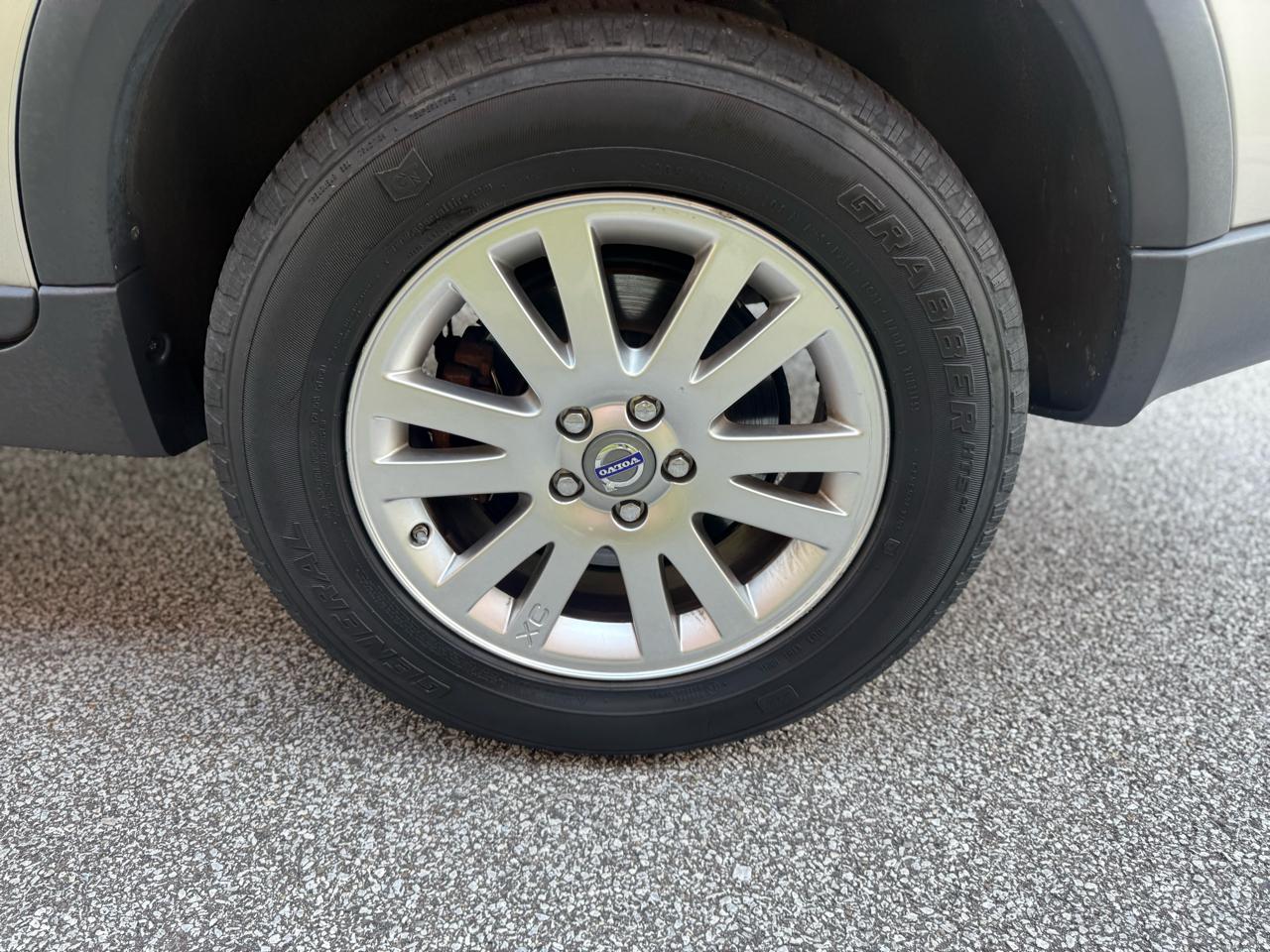 Volvo XC90 AWD 4dr I6 w/Snrf/3rd Row 2008