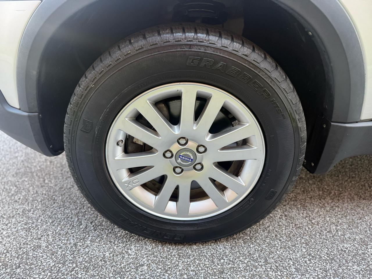 Volvo XC90 AWD 4dr I6 w/Snrf/3rd Row 2008